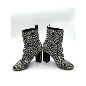 Louis Vuitton 1854 Monogram Ankle Heeled Boots *SIZE 39*2020 Collection